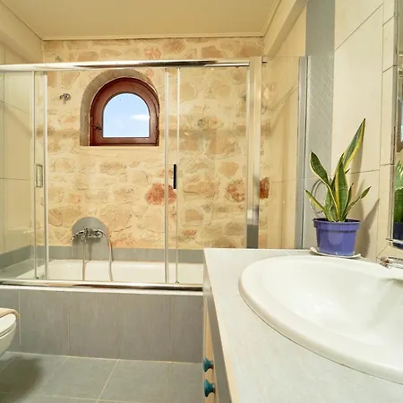 Lila's Luxury Villa